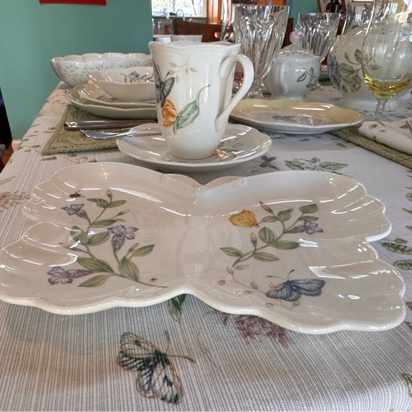 Lenox Butterfly Platter with Floral and Butterfly Design - Picture 5 of 5